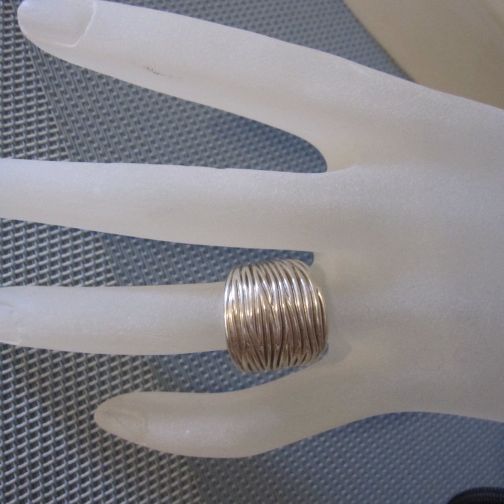 Silver fashion band, Sz 6 - Picture 2 of 5